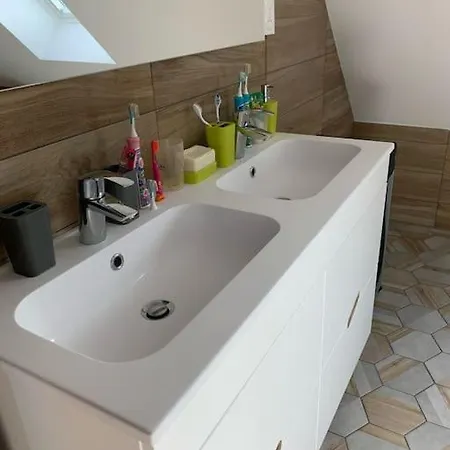 Vakantiehuis Belle Maison Spacieuse Avec Grand Jardin *