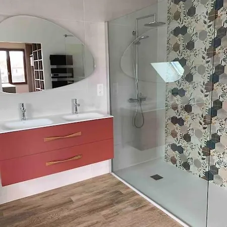 Vakantiehuis Belle Maison Spacieuse Avec Grand Jardin